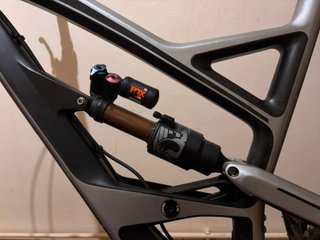 YT Capra CF PRO RACE 2017