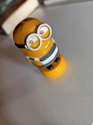 Minion tapón preso