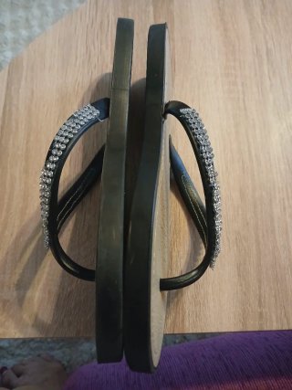 Chanclas con pedrería