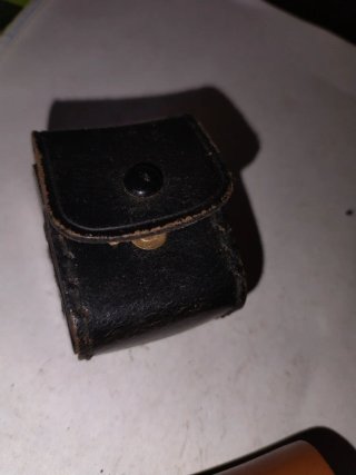Cajas de piel para auriculares antiguos
