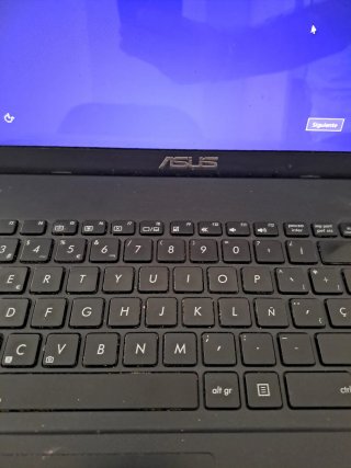 Portátil Asus i7 3537U 4GB RAM 250GB Disco