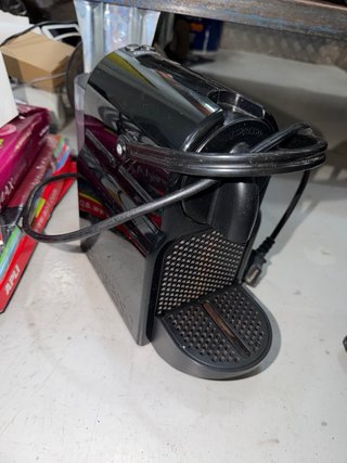 Cafetera Nespresso Delonghi Negra