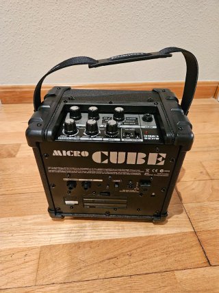 Amplificador Guitarra Roland Micro Cube.