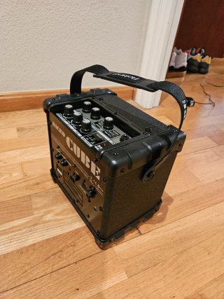 Amplificador Guitarra Roland Micro Cube.