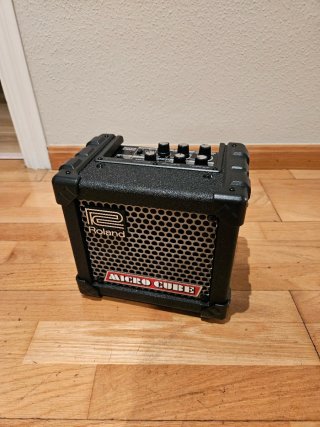 Amplificador Guitarra Roland Micro Cube.