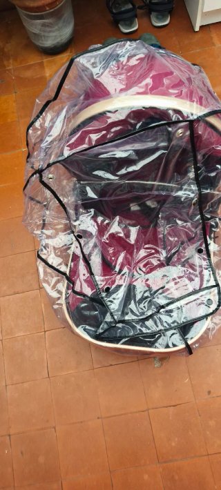 Silla de paseo, capazo y silla coche bebé