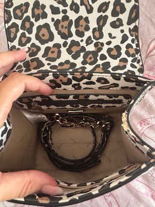Bolso Guess Leopardo
