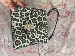 Bolso Guess Leopardo