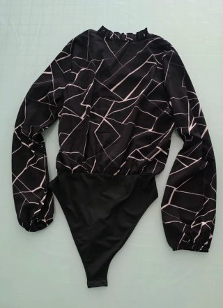 Body SHEIN fantasia geometrica nero S