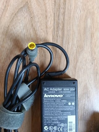 Cargador Lenovo 90W 20V