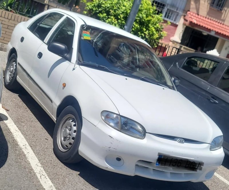 Hyundai Accent 1999 - foto 1
