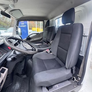 Nissan NT400 CABSTAR SCATOLINI | 30.000 KM | BASCULANTE | NACIONAL