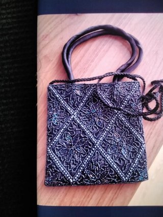 Bolso de fiesta con pedrería