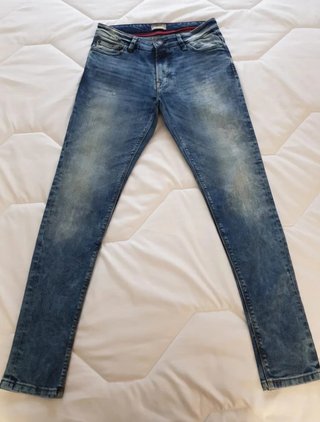 Pantalón pitillo vaquero azul Pull&Bear
