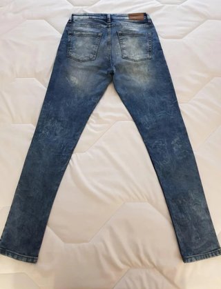 Pantalón pitillo vaquero azul Pull&Bear