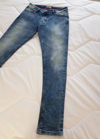 Pantalón pitillo vaquero azul Pull&Bear