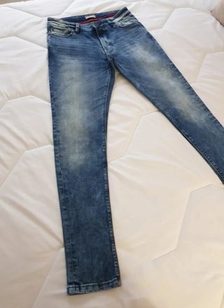 Pantalón pitillo vaquero azul Pull&Bear