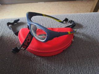 Gafas deportivas niño montura azul