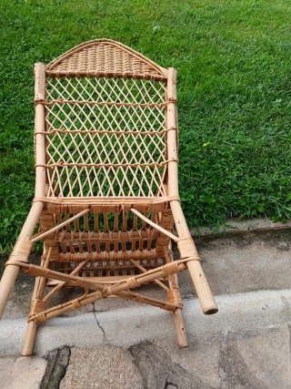 Poltrona in vimini stile classico