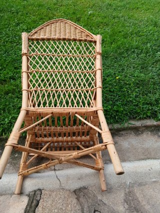Poltrona in vimini stile classico
