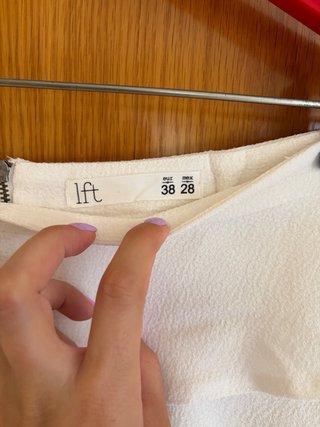 Falda pantalón Lefties blanca volantes