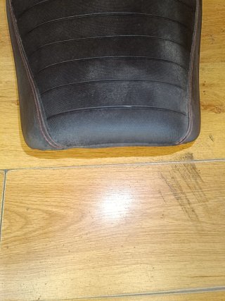 Asiento UM Renegade Vegas 125