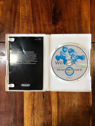 Mario Kart Wii con 2 Volanti Wii