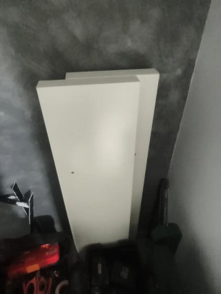 Estanterías de madera blancas A 10€ cada una