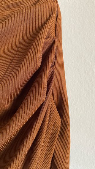 Falda pantalón marrón asimétrica