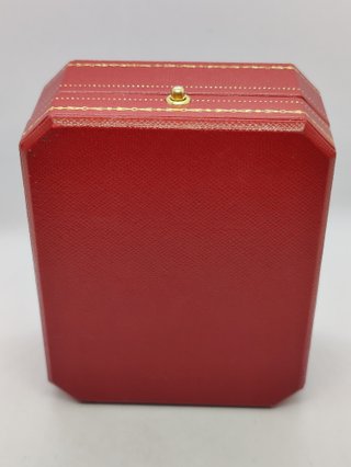 Elegante astuccio rosso di Cartier