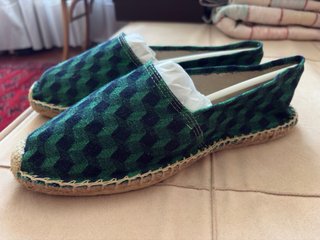 Alpargatas verdes y azul marino talla 41