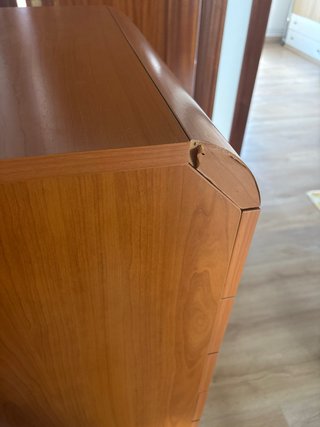 Cómoda de madera con 7 cajones