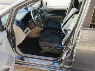 Mitsubishi Grandis 2010