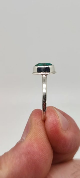 Anillo de Plata y Esmeralda.