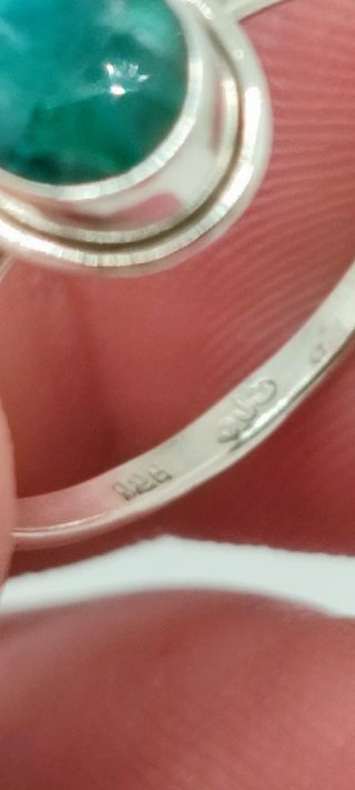 Anillo de Plata y Esmeralda.
