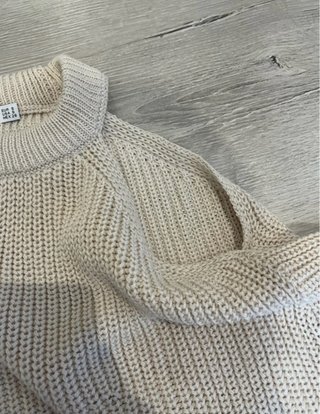 Jersey beige hombros descubiertos