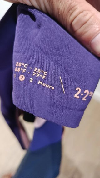 Traje corto surf OLAIAN morado/rosa 2/2. 7-8 años