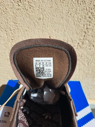 Handball Spezial Earth Strata Gum