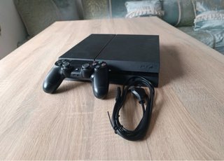 PS4 Negra + 1 Mandos