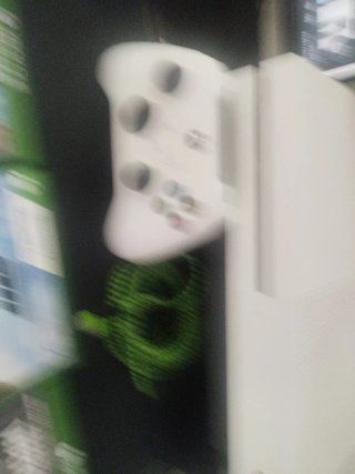 Xbox One con controller a batteria ricaricabile