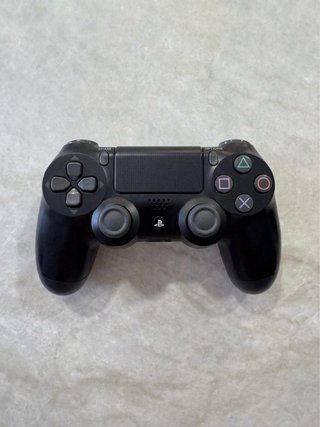 PS4 Slim Negra + 2 Mandos + Juegos