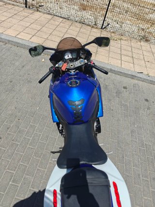 Suzuki GSXR 600 K7