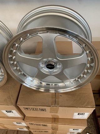 4 LLANTAS FIVE 7.5-8.5X17 garganta pulida