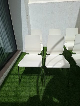 Sillas comedor blancas (6un 15€ la silla)