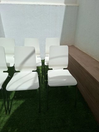 Sillas comedor blancas (6un 15€ la silla)