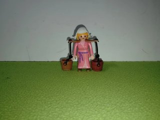 Aguadora con cubos Playmobil