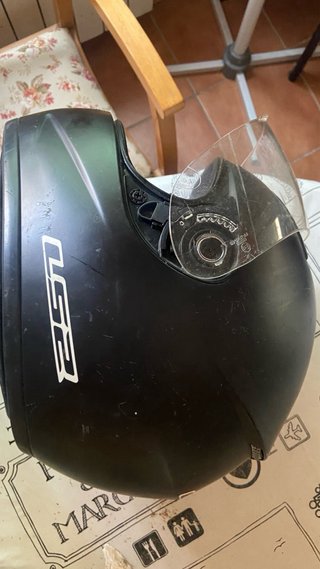 Casco de moto negro integral LS2 talla M