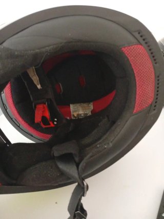 Casco de moto LS2 negro y amarillo