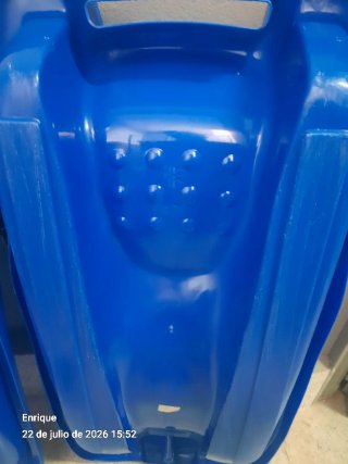 Trineos azules para nieve