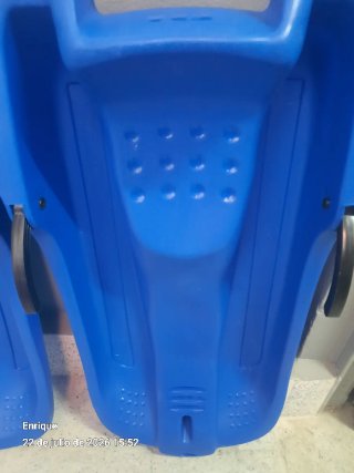 Trineos azules para nieve
